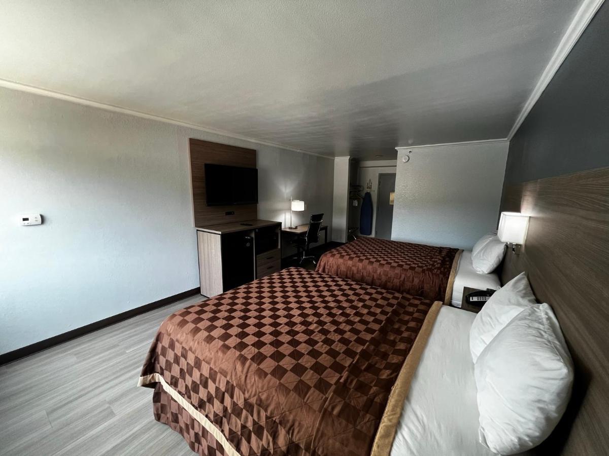 Super 8 By Wyndham Fort Worth Entertainment District Bagian luar foto