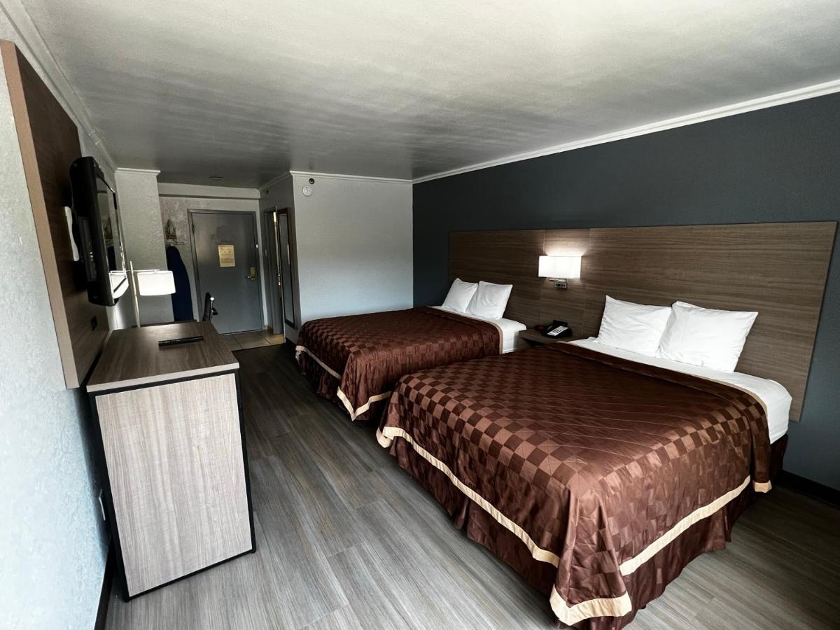Super 8 By Wyndham Fort Worth Entertainment District Bagian luar foto